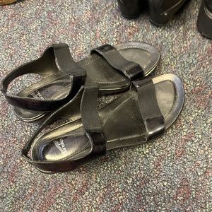 The cutest black heels